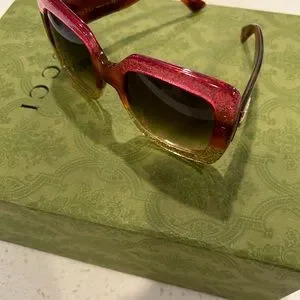 Gucci | Accessories | Gucci Fuchsia Avana Brown Sunglasses  display picture 2